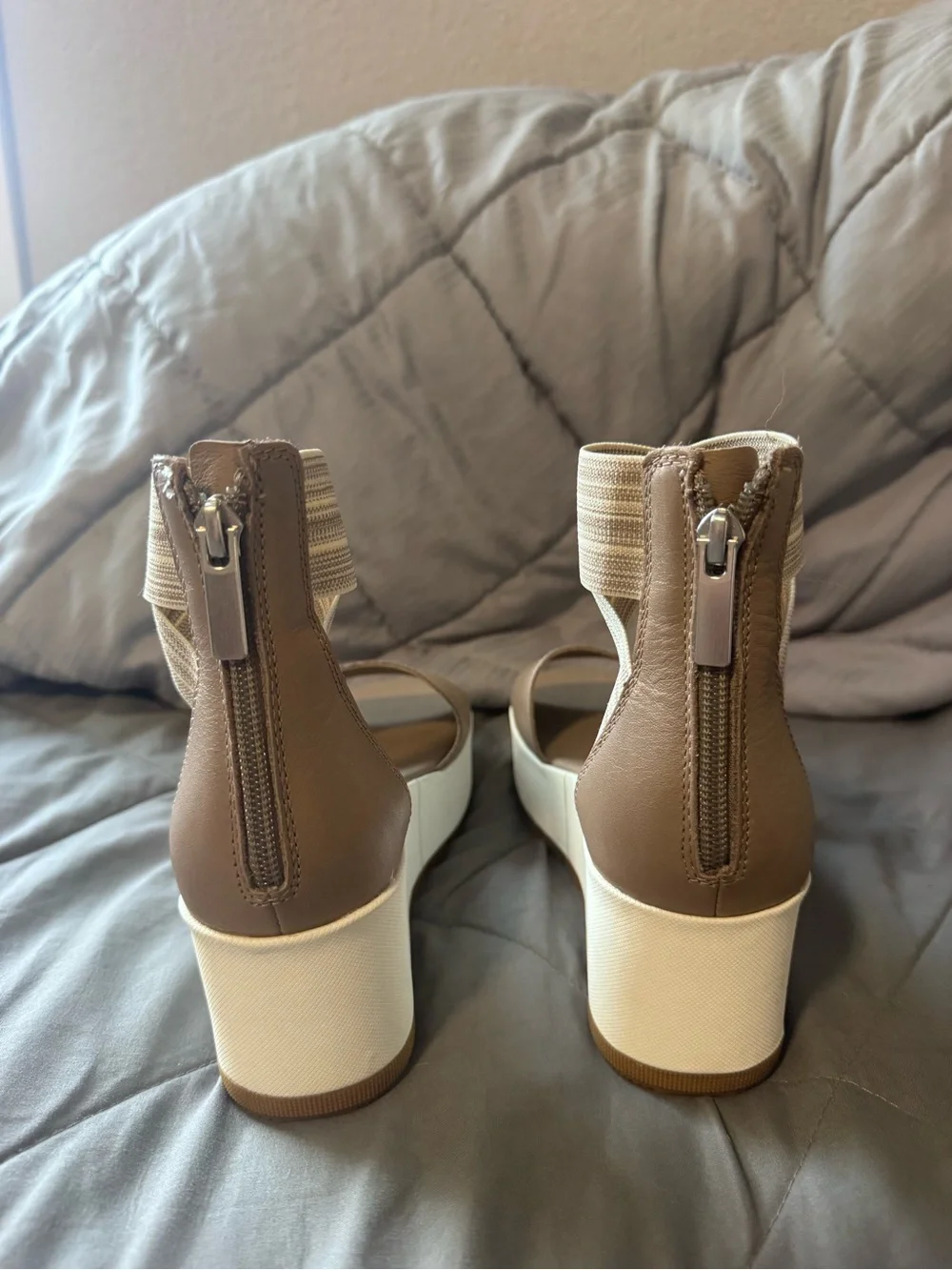 Women’s Sorel Cameron Beige Elastic Ankle Wedge Sandals